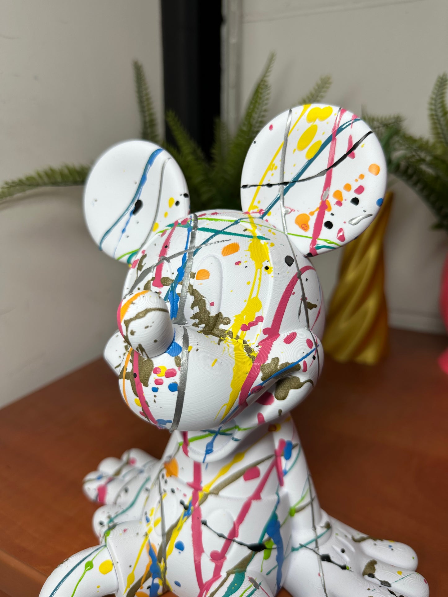 Mickey Mouse White Edit.